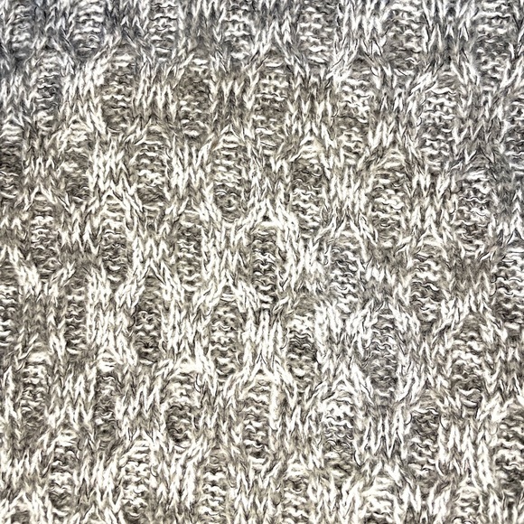 Maternity Oh Baby by
Motherhood™ Cable-Knit Hooded
Sweater Sz M - Picture 9 of 9